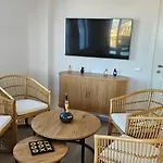 Aether Mykonos 3br With Serene Port & Town Views * 图罗斯
