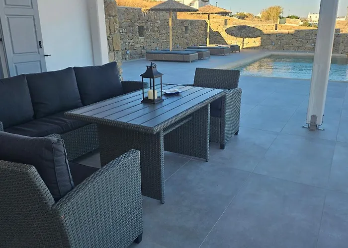 Aether Mykonos 3br With Serene Port & Town Views וילה טורלוס